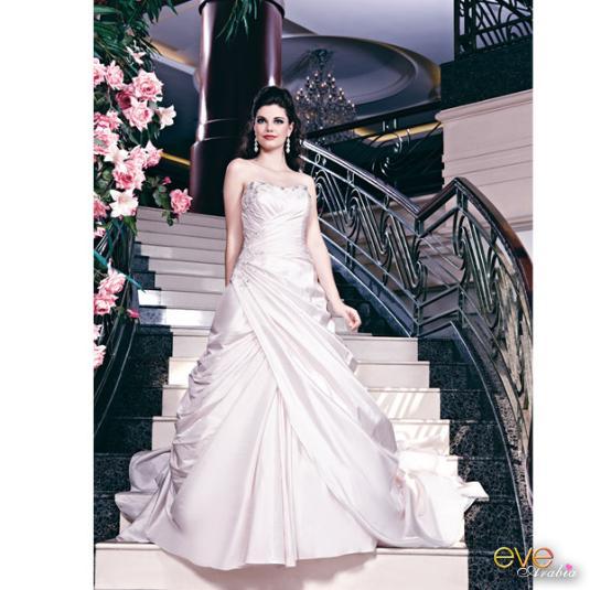 فساتين زفاف وخطوبه ماركة فيروميا العالميه 2012 